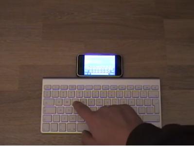 wireless-keyboard-iphone