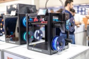 Impressoras 3D de mesa em exposição na Expo3DBR 2026.